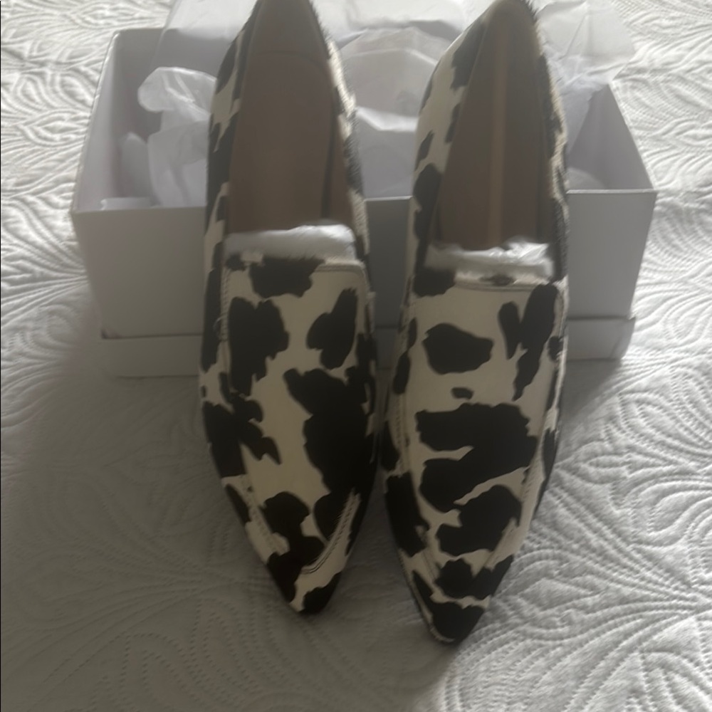 Cow Print Women's Loafers sz 10 NWOT